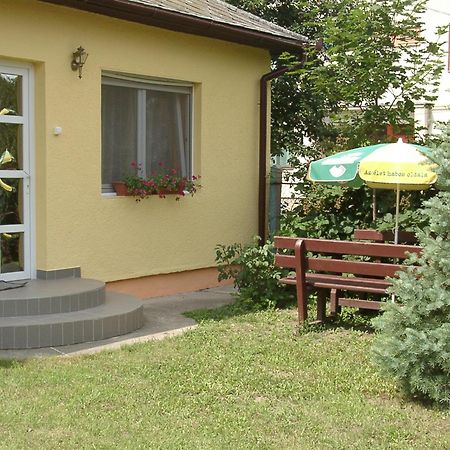 Emese Apartman Гайдусобосло Екстер'єр фото